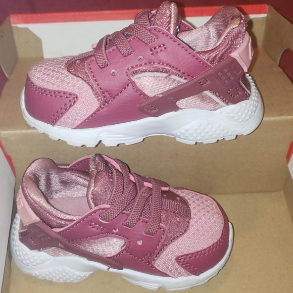 Huarache - Picture 2 of 3